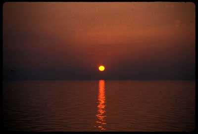 Morning (or evening) at sea ©1987 UrbisMedia